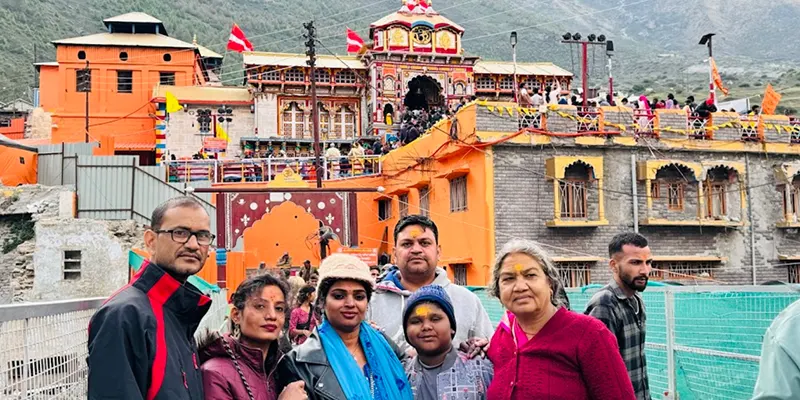 chardham-yatra-by-helicopter-slide-2